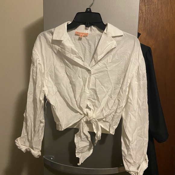 Tops! $6 each or 4 shirts/$20 - Picture 3 of 15